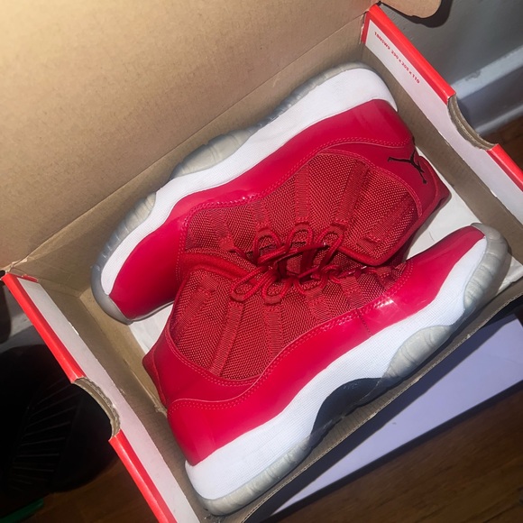 Jordan 11's - Picture 3 of 5